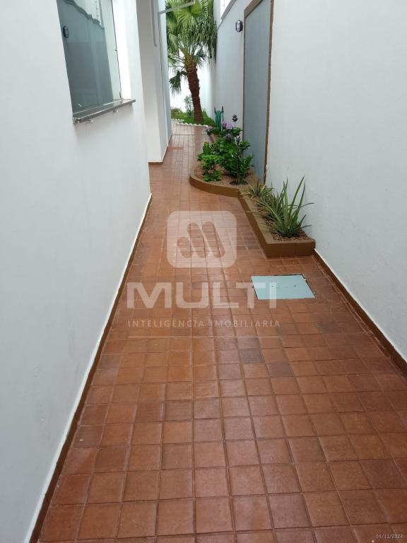 Casa à venda com 4 quartos, 301m² - Foto 14