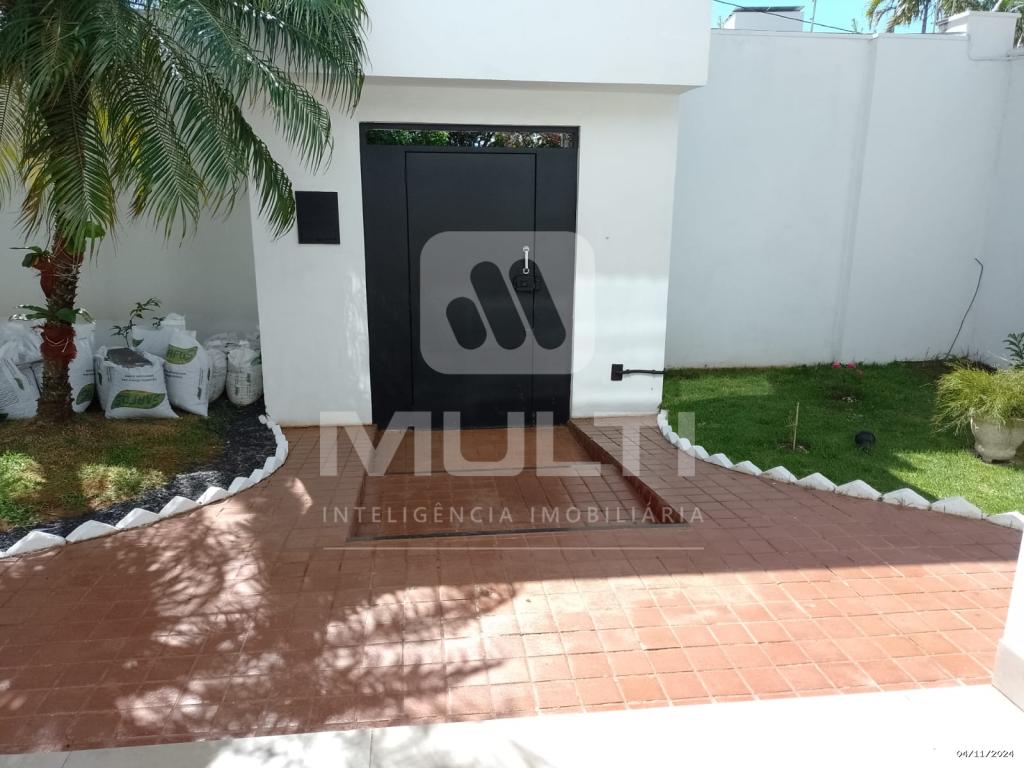 Casa à venda com 4 quartos, 301m² - Foto 15