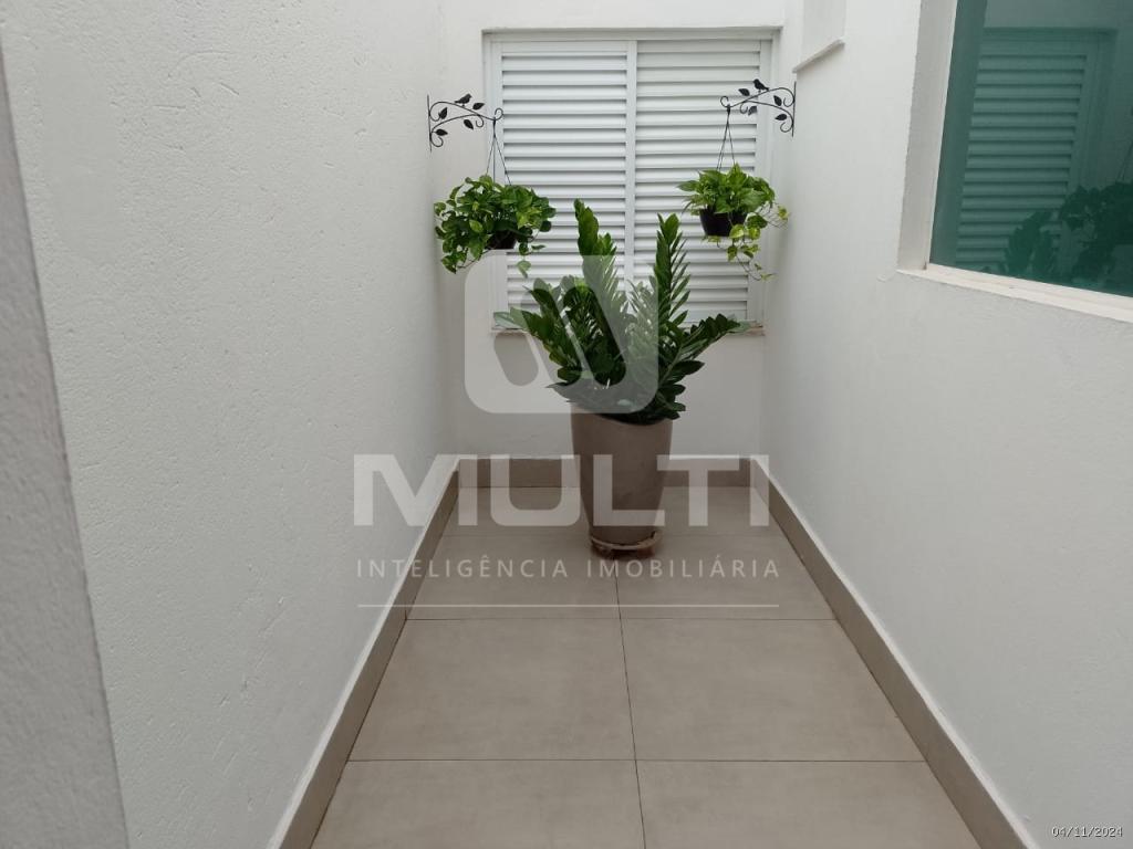 Casa à venda com 4 quartos, 301m² - Foto 19