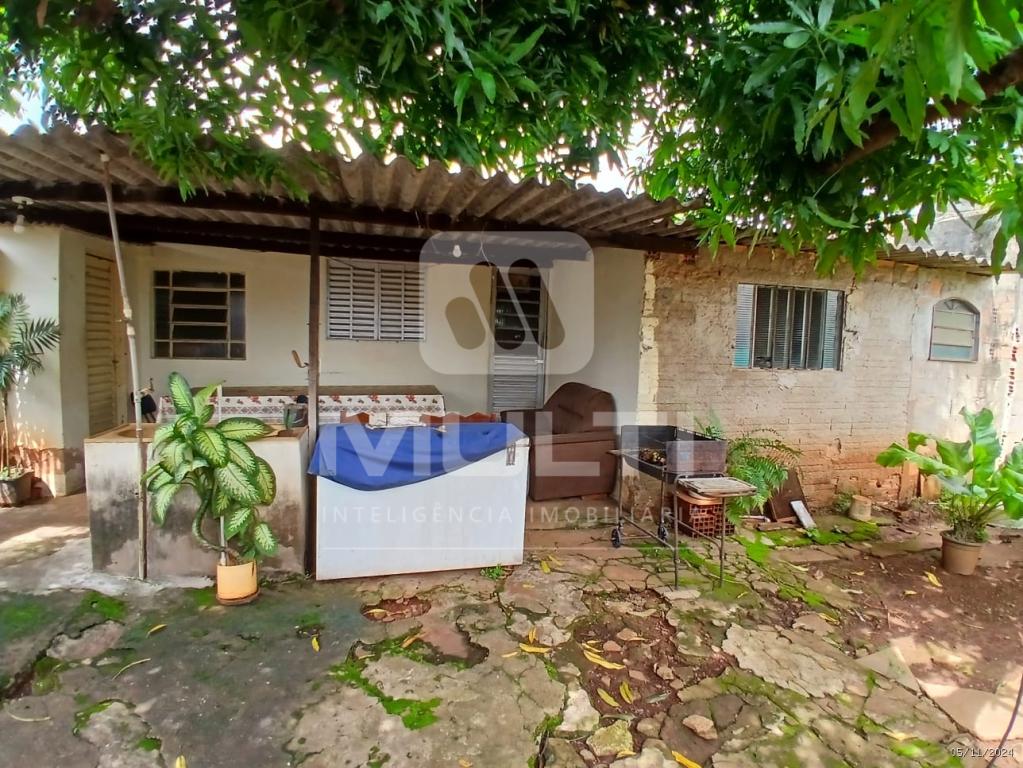 Terreno à venda com 6 quartos, 187m² - Foto 3