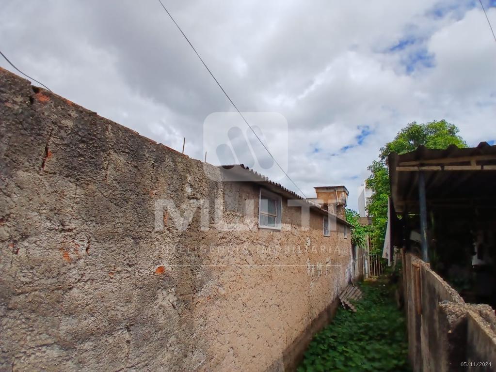 Terreno à venda com 6 quartos, 187m² - Foto 4
