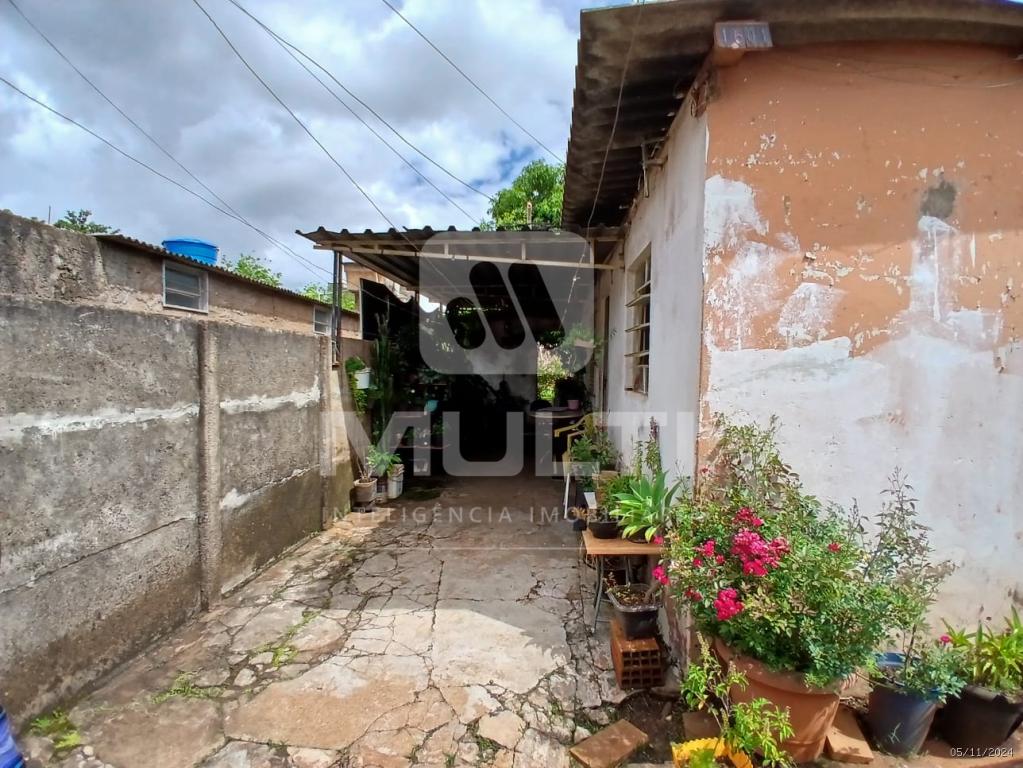 Terreno à venda com 6 quartos, 187m² - Foto 8