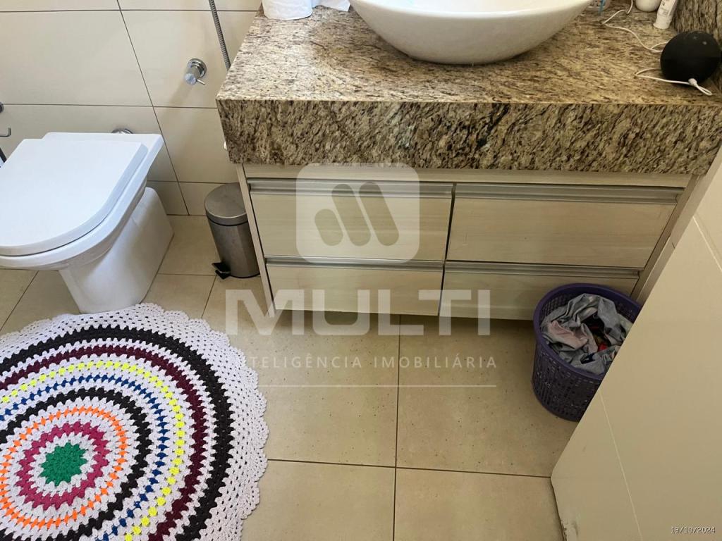 Casa à venda com 4 quartos, 225m² - Foto 6