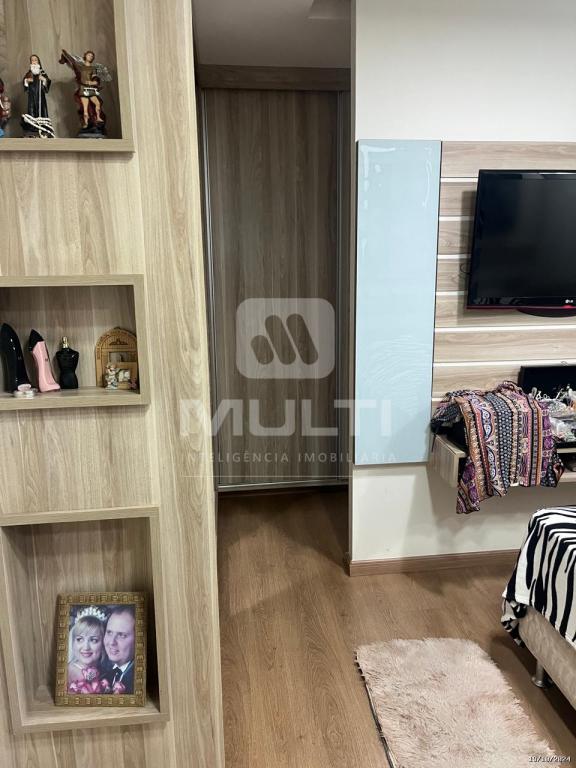 Casa à venda com 4 quartos, 225m² - Foto 8