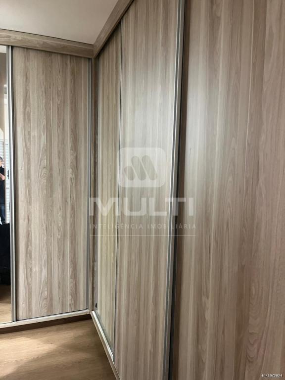 Casa à venda com 4 quartos, 225m² - Foto 9