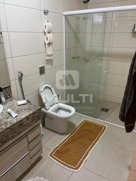 Casa à venda com 4 quartos, 225m² - Foto 10