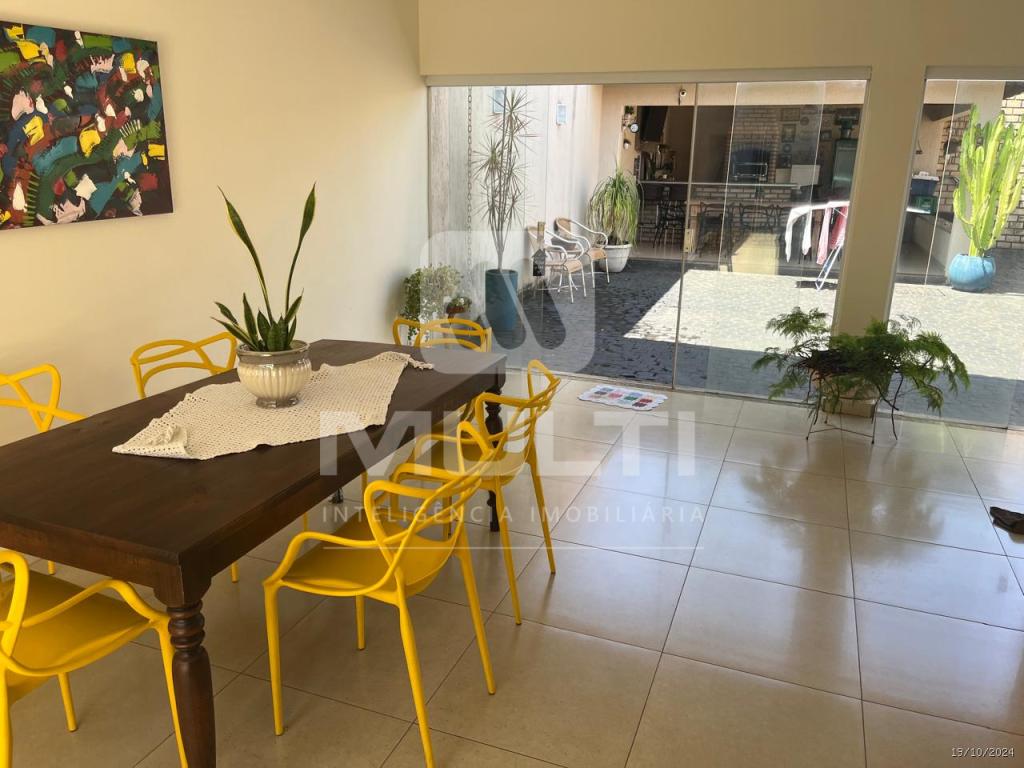 Casa à venda com 4 quartos, 225m² - Foto 11