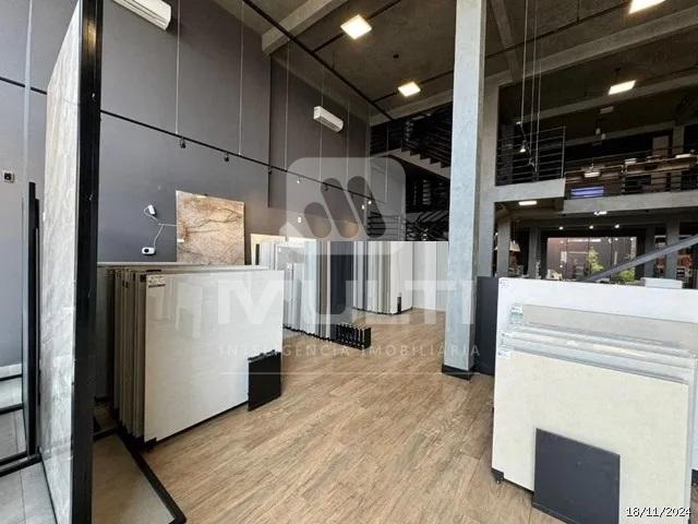 Prédio Inteiro à venda com 1 quarto, 701m² - Foto 2