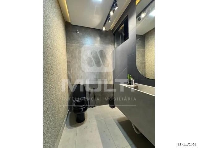 Prédio Inteiro à venda com 1 quarto, 701m² - Foto 5