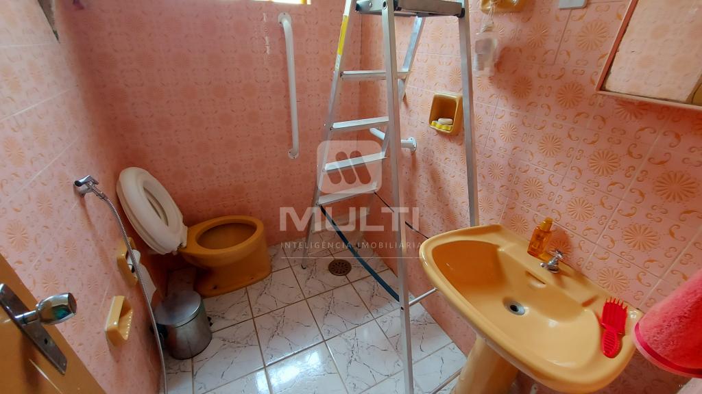Casa à venda com 8 quartos, 349m² - Foto 11