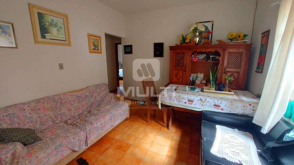Casa à venda com 8 quartos, 349m² - Foto 12