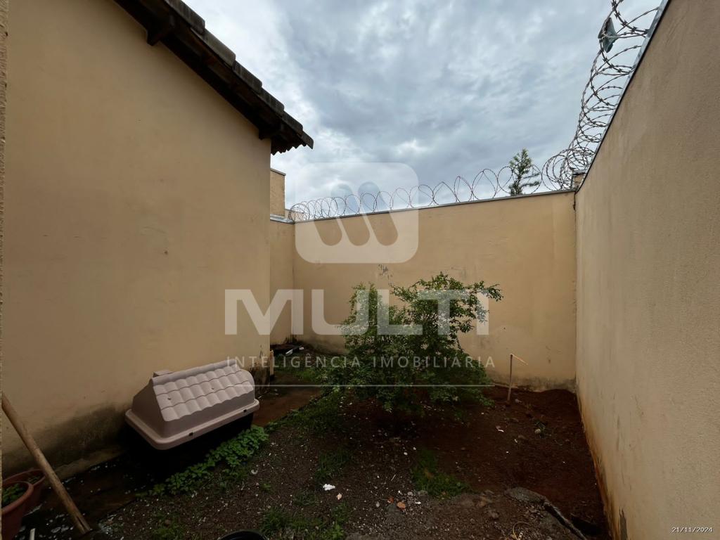 Casa à venda com 2 quartos, 75m² - Foto 12