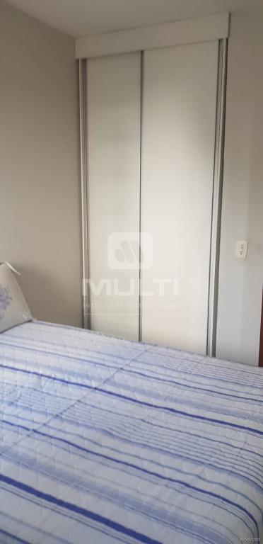 Apartamento à venda com 2 quartos, 60m² - Foto 9