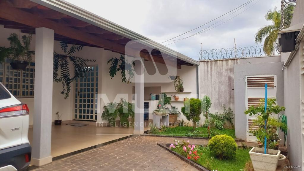 Casa, 5 quartos, 256 m² - Foto 1