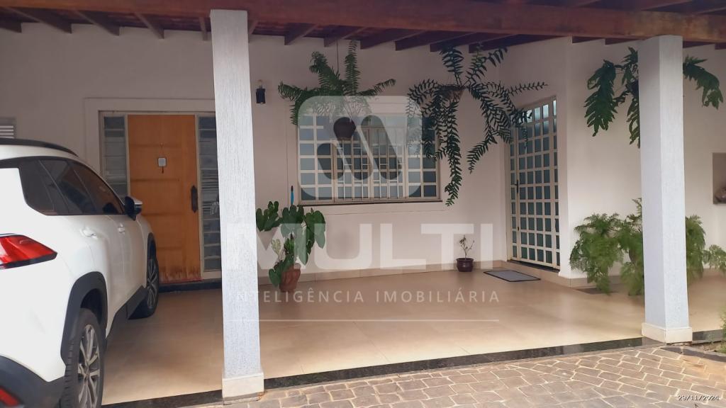 Casa, 5 quartos, 256 m² - Foto 3