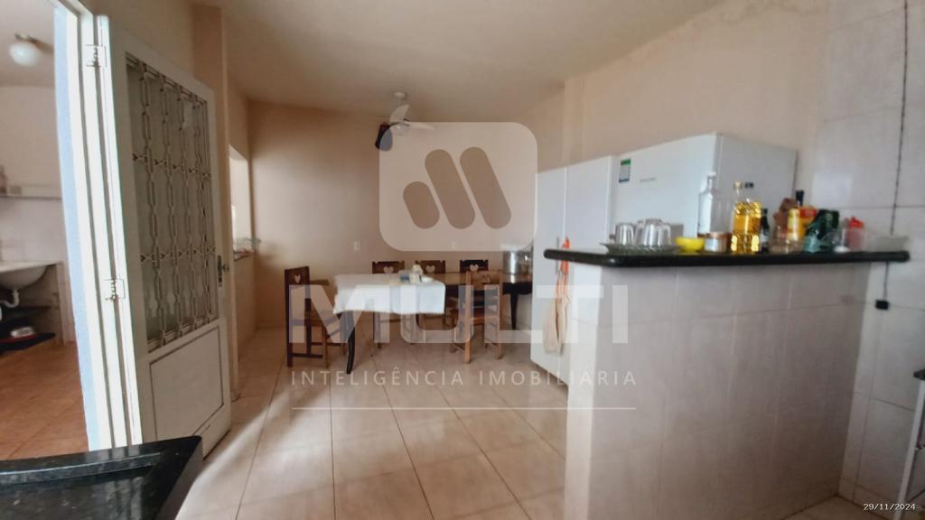 Casa, 5 quartos, 256 m² - Foto 22