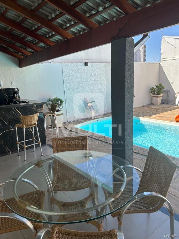 Casa, 3 quartos, 235 m² - Foto 17