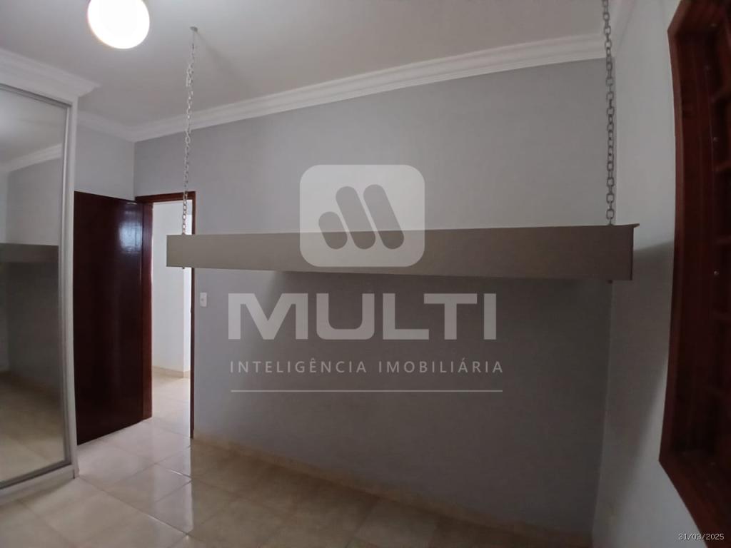 Casa à venda com 3 quartos, 200m² - Foto 8