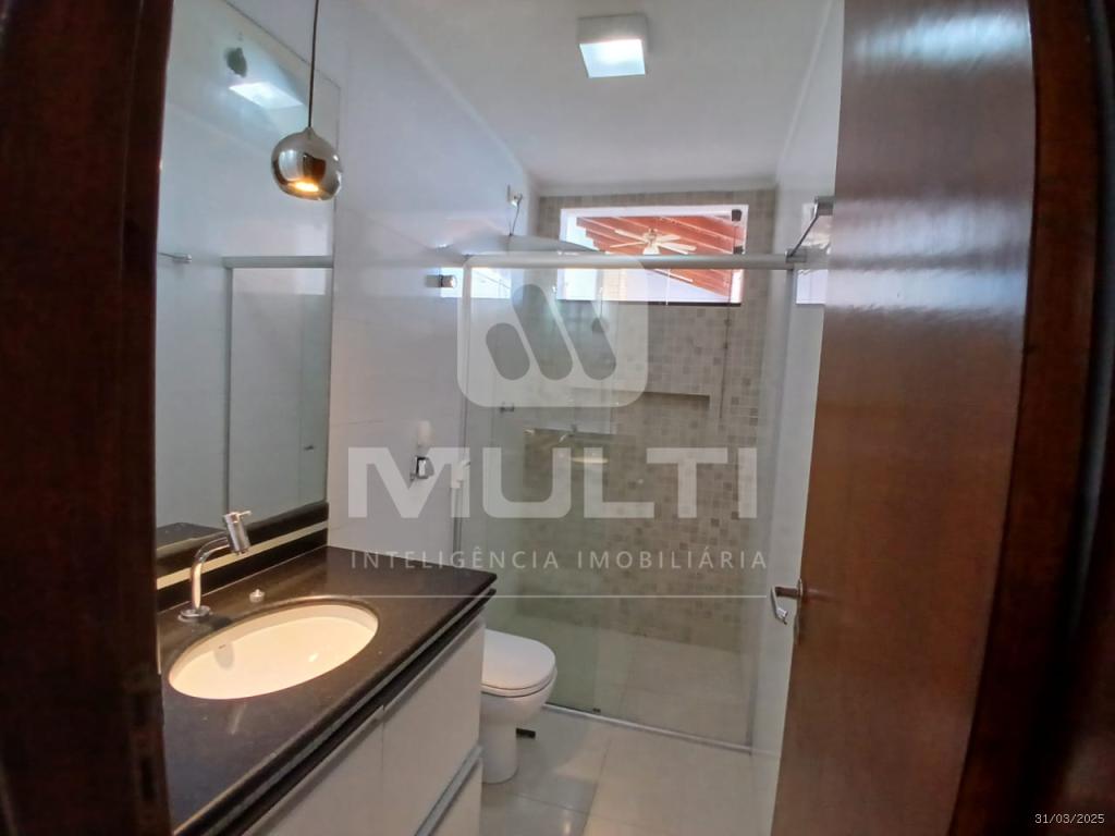 Casa à venda com 3 quartos, 200m² - Foto 12