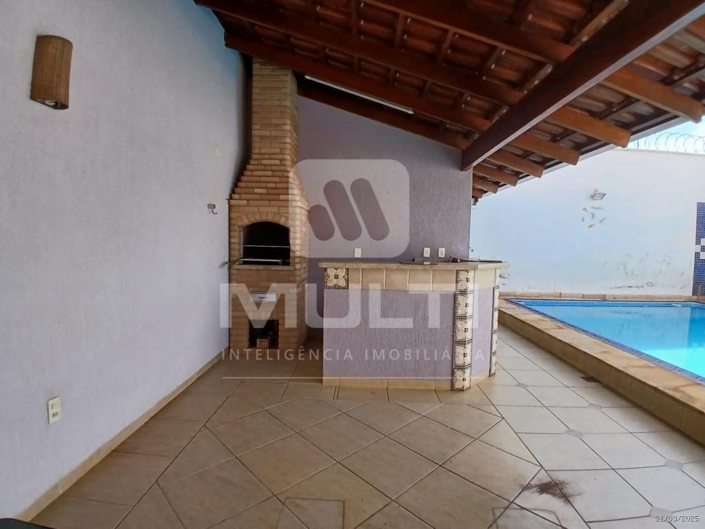Casa à venda com 3 quartos, 200m² - Foto 14