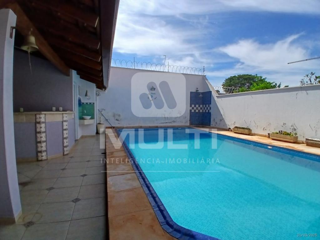 Casa à venda com 3 quartos, 200m² - Foto 15