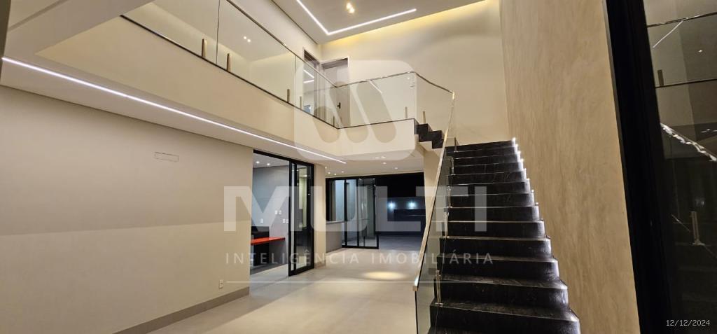 Fazenda à venda com 3 quartos, 300m² - Foto 1