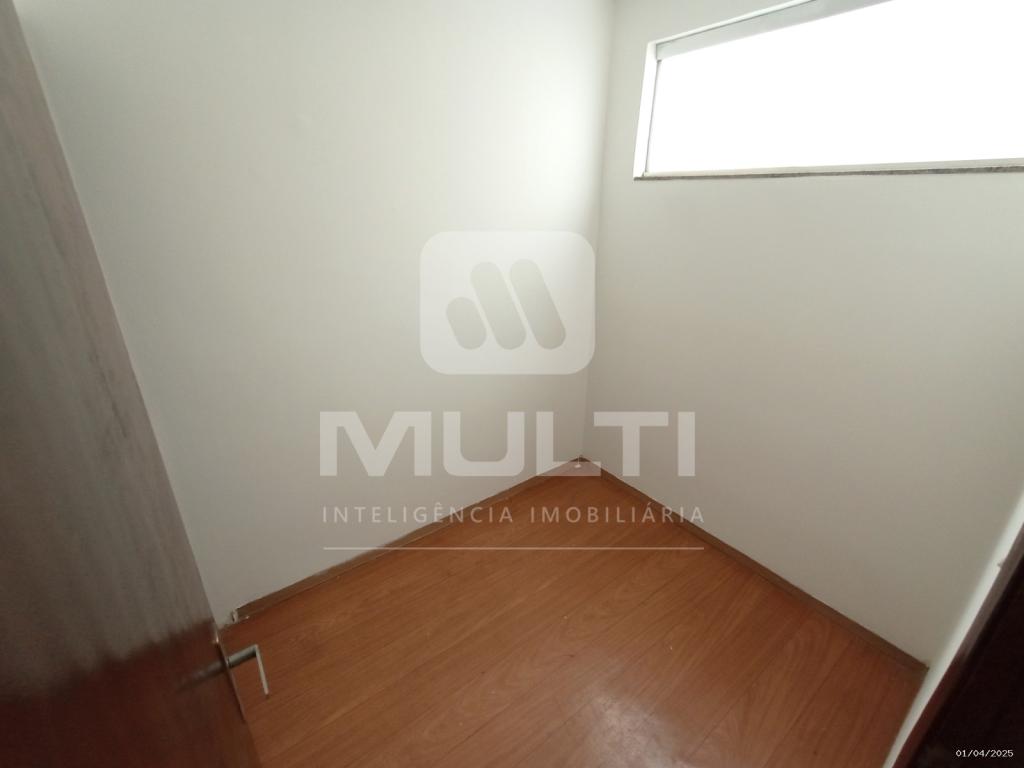 Casa à venda com 4 quartos, 117m² - Foto 8