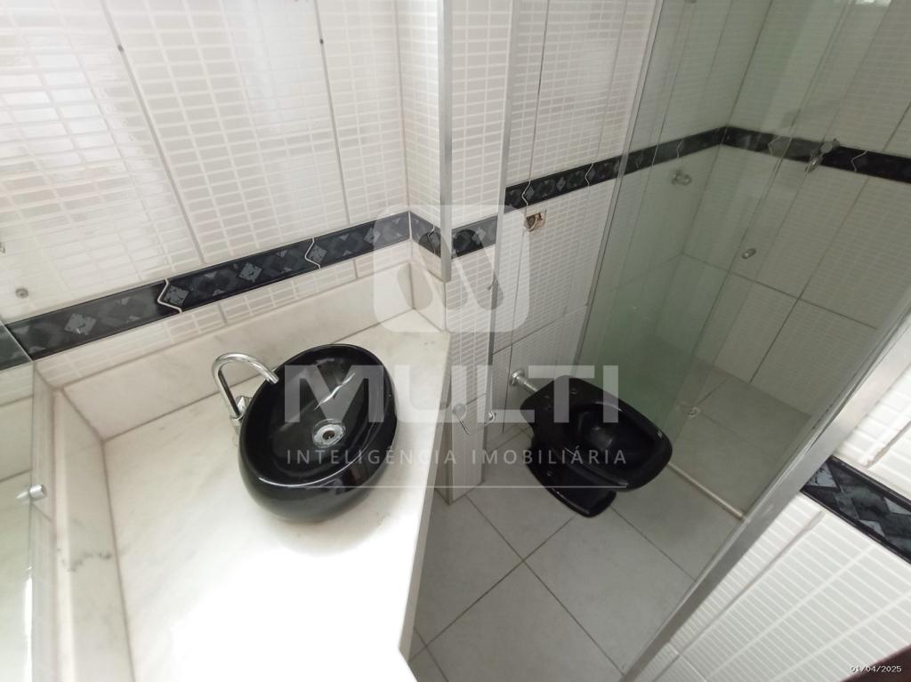 Casa à venda com 4 quartos, 117m² - Foto 11