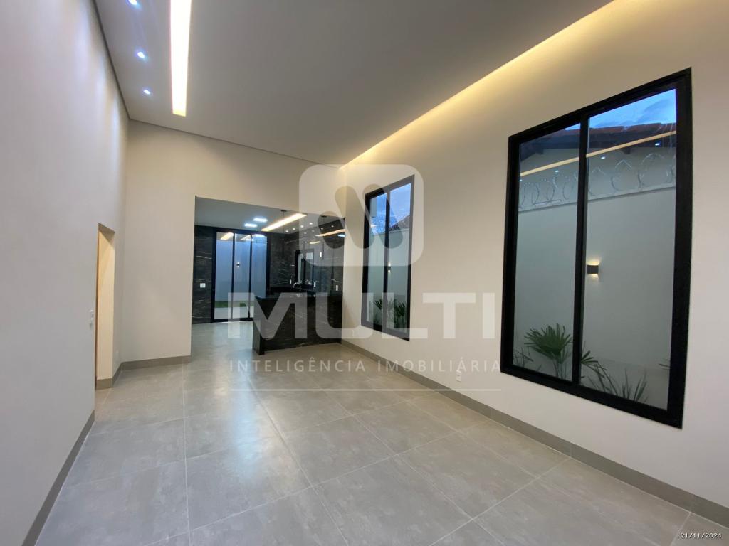 Casa à venda com 3 quartos, 160m² - Foto 1