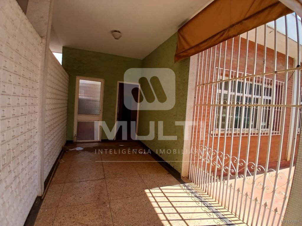 Casa, 6 quartos, 490 m² - Foto 1
