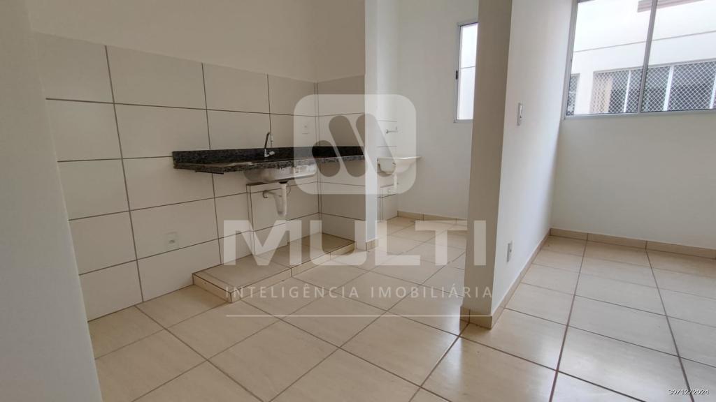 Apartamento à venda com 2 quartos, 46m² - Foto 2