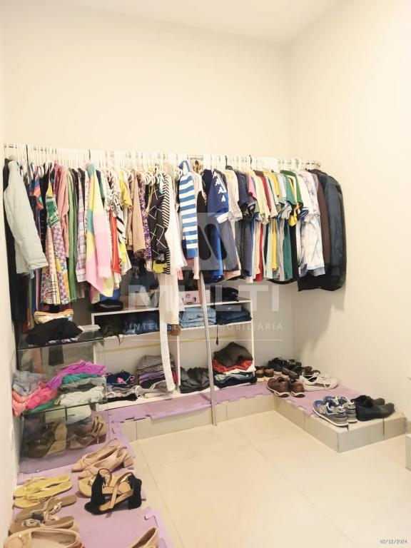 Casa, 3 quartos, 228 m² - Foto 11