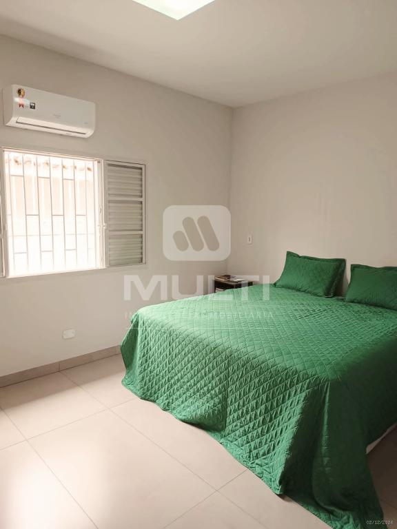 Casa, 3 quartos, 228 m² - Foto 28