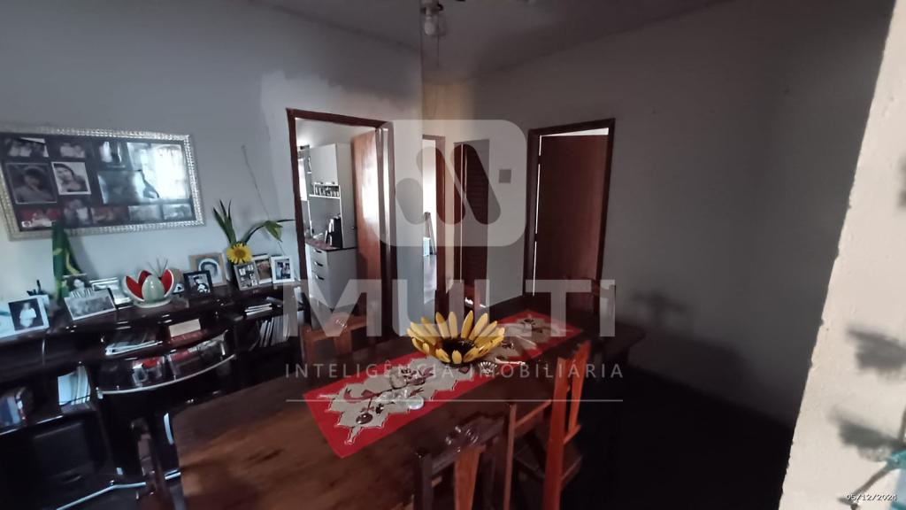 Casa à venda com 3 quartos, 70m² - Foto 3