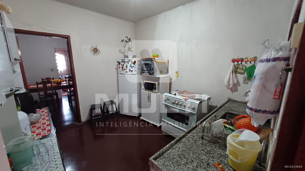 Casa à venda com 3 quartos, 70m² - Foto 8