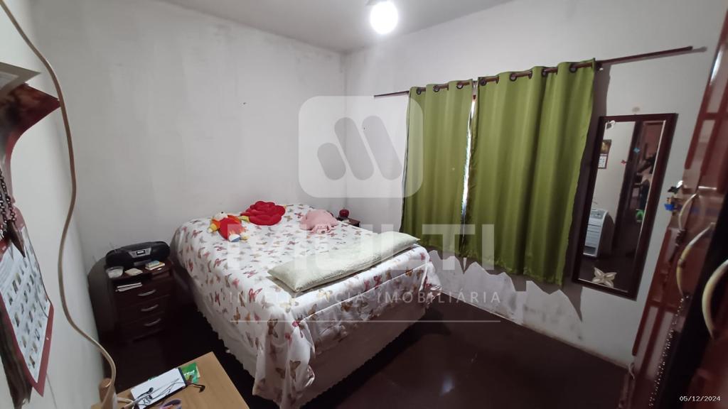 Casa à venda com 3 quartos, 70m² - Foto 9