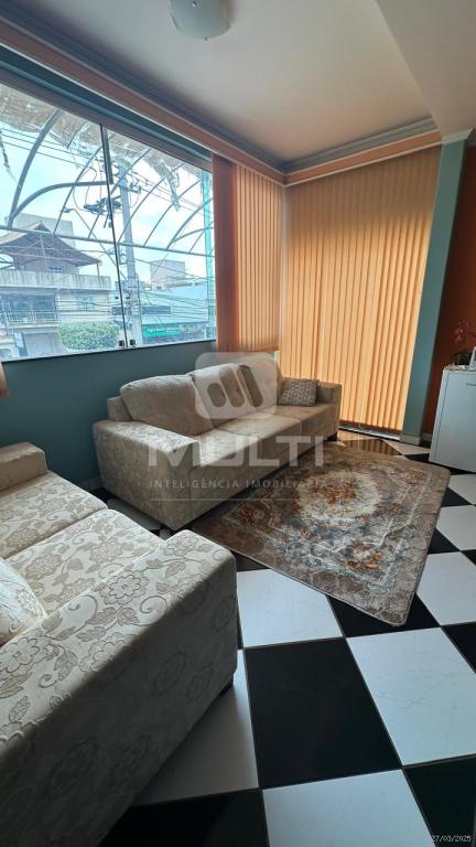 Casa, 3 quartos, 288 m² - Foto 1