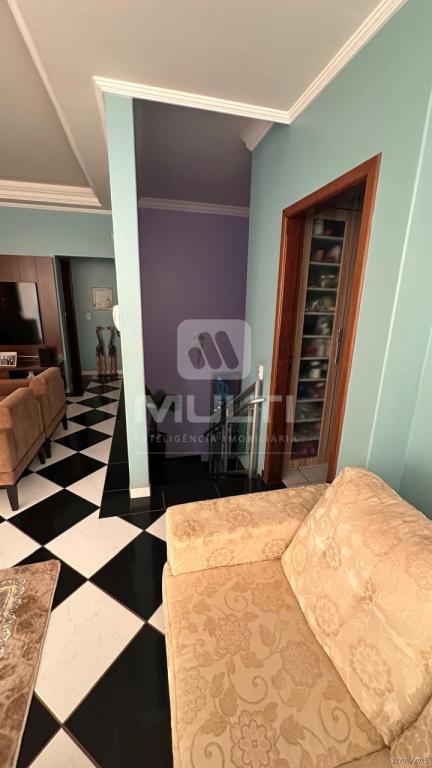 Casa, 3 quartos, 288 m² - Foto 3