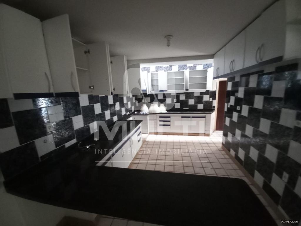 Casa à venda com 4 quartos, 232m² - Foto 16