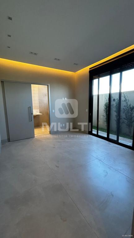 Casa de Condomínio à venda com 3 quartos, 210m² - Foto 5