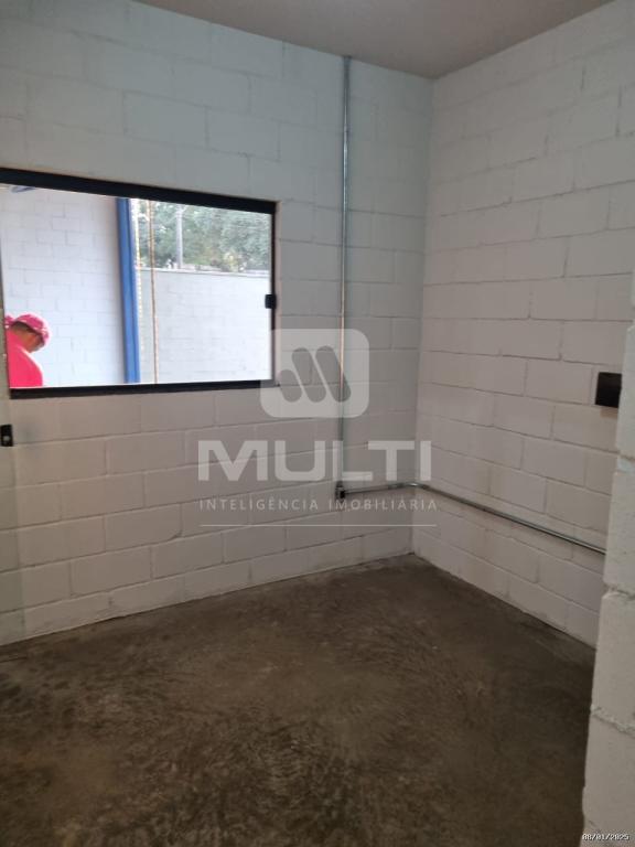 Casa à venda com 1 quarto, 278m² - Foto 3