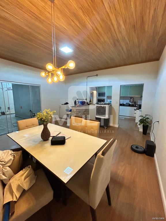 Casa, 3 quartos, 142 m² - Foto 1