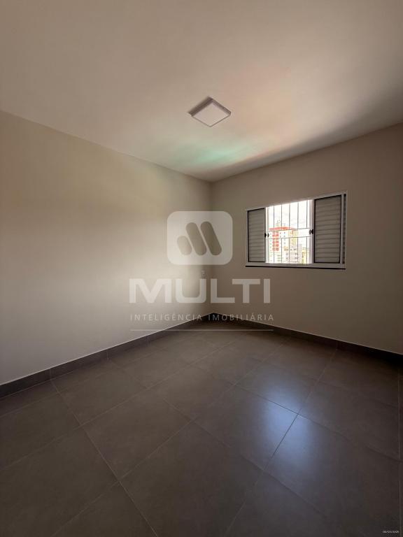 Casa à venda com 4 quartos, 165m² - Foto 7