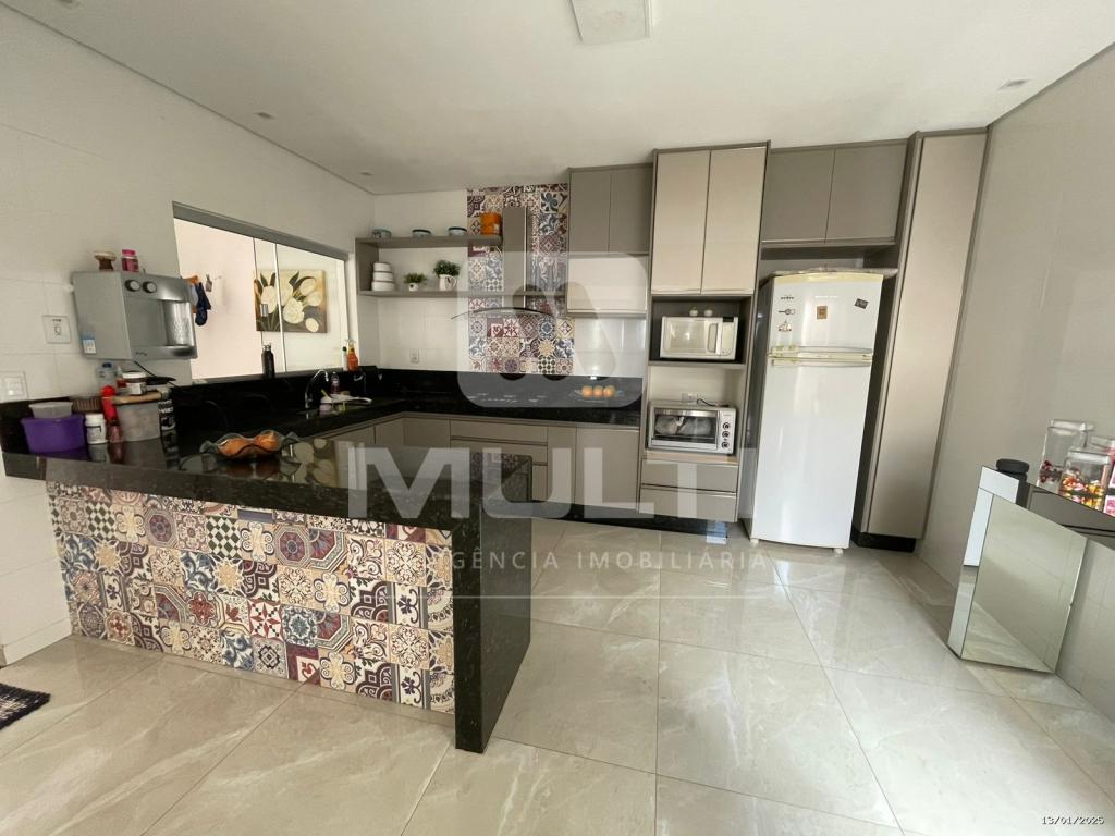 Casa à venda com 3 quartos, 197m² - Foto 7