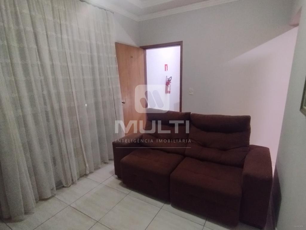 Apartamento à venda com 3 quartos, 70m² - Foto 3