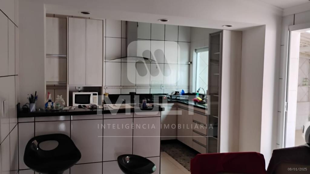 Casa à venda com 2 quartos, 133m² - Foto 4