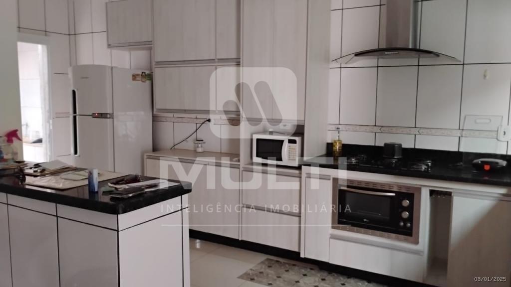Casa à venda com 2 quartos, 133m² - Foto 5