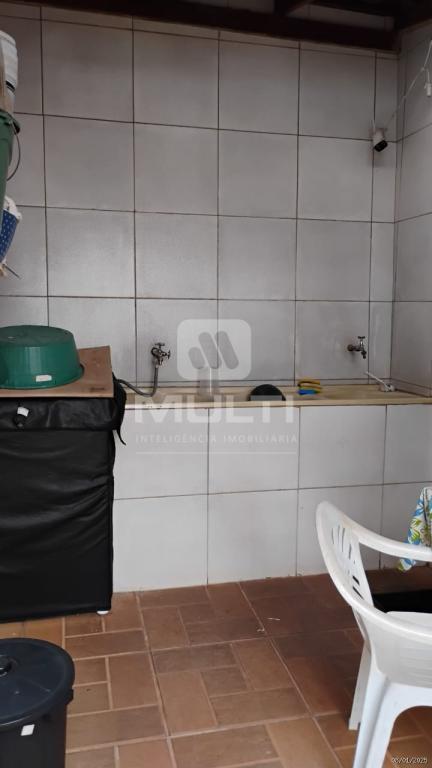 Casa à venda com 2 quartos, 133m² - Foto 12