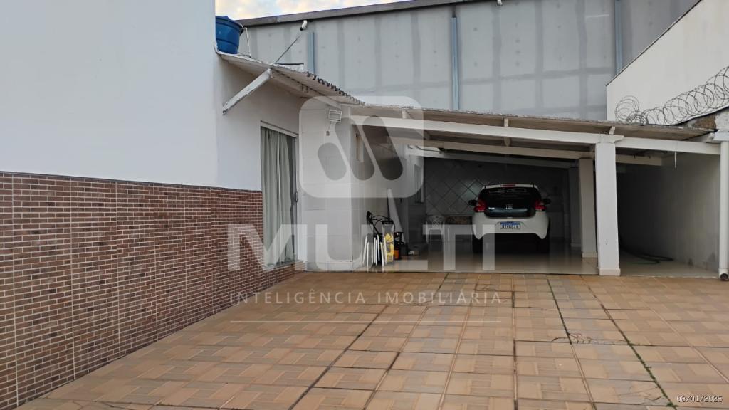 Casa à venda com 2 quartos, 133m² - Foto 13