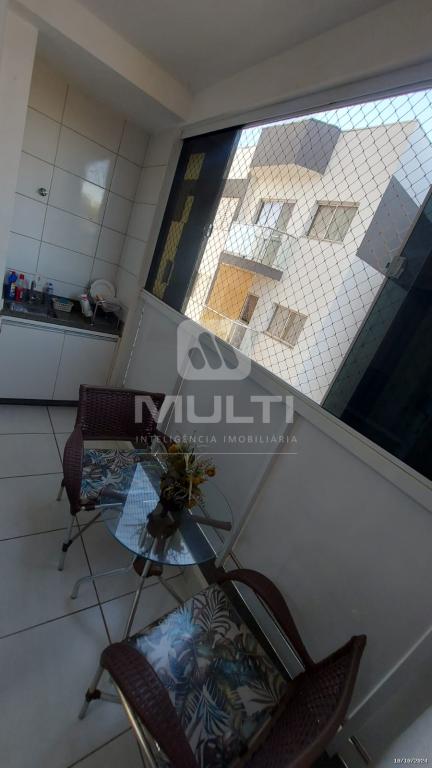Apartamento à venda com 2 quartos, 55m² - Foto 4